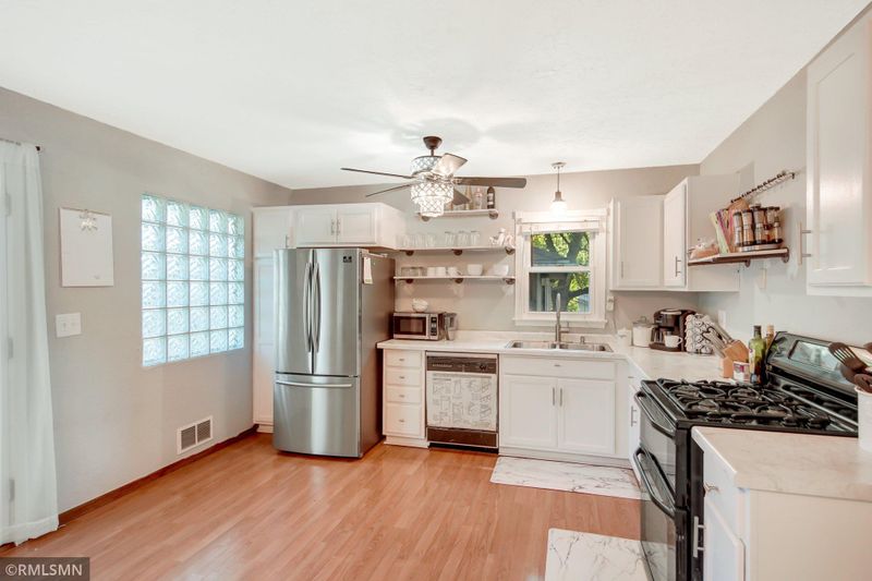 2104 Emerald Ln, Eagan, MN 55122