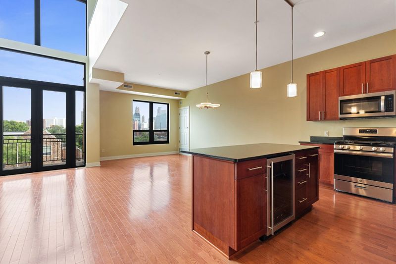 9 W Franklin Ave #311, Minneapolis, MN 55404