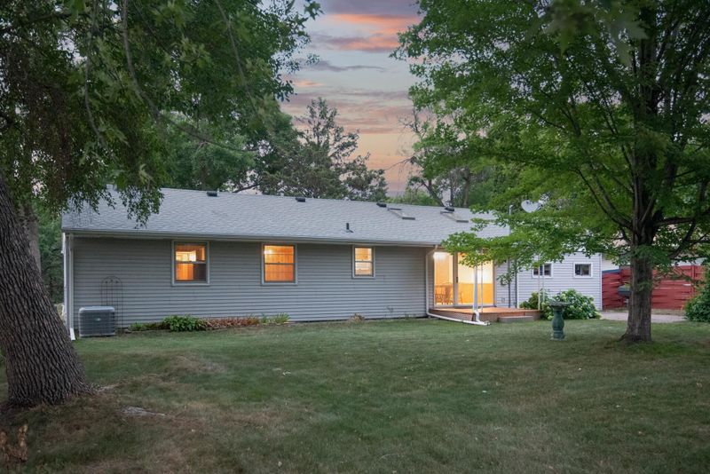 680 Helene Pl NE, Fridley, MN 55432