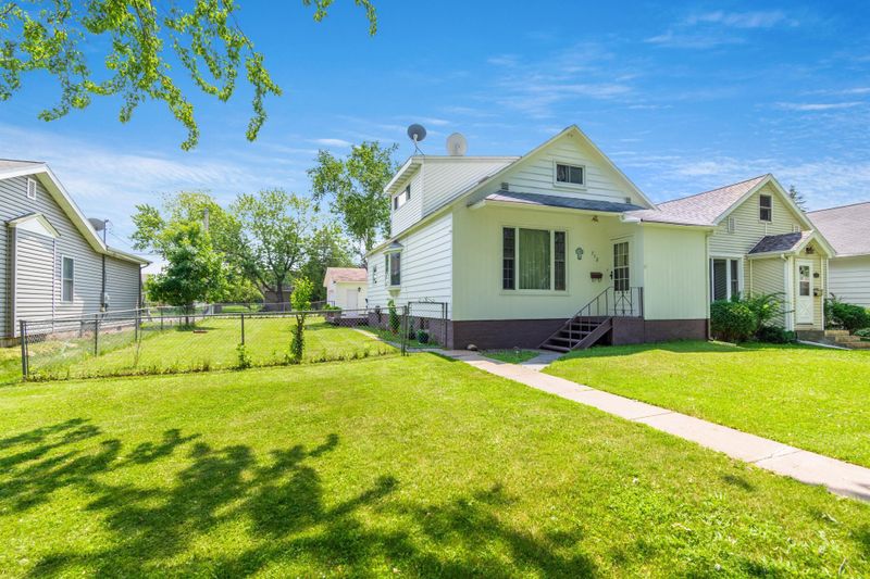 712 N 22nd St, Superior, WI 54880