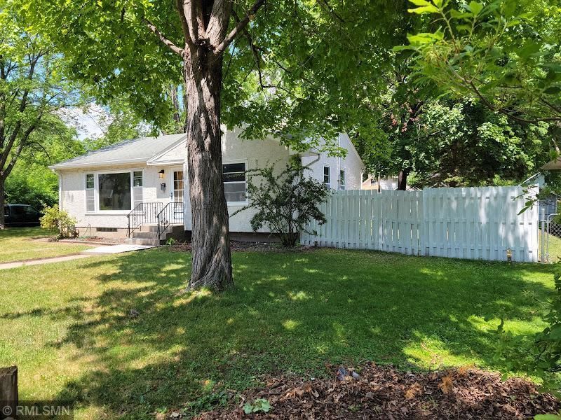 1841 Bush Ave E, Saint Paul, MN 55119