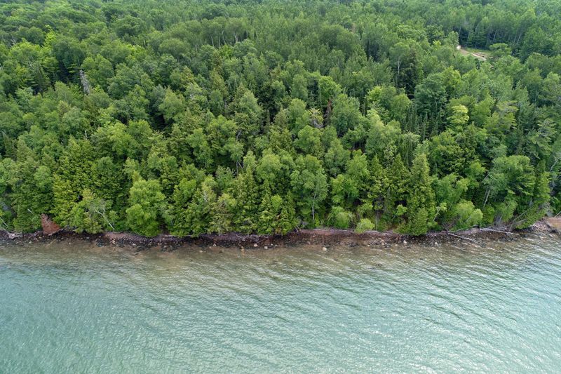 1758 N Shore Rd, Bayfield, WI 54850