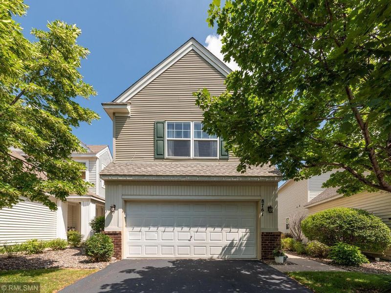 8761 N Bay Dr, Chanhassen, MN 55317