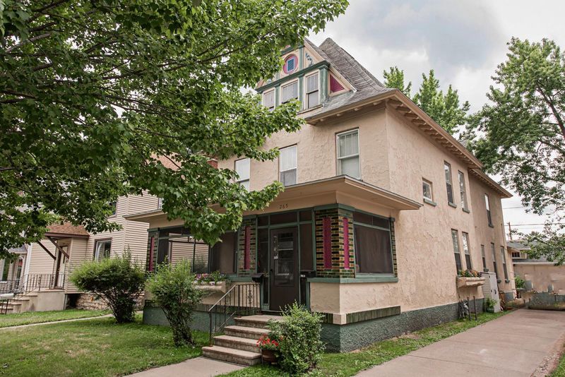 265 E 4th St, Winona, MN 55987
