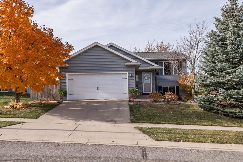 5347 Kingsbury Pl NW, Rochester, MN 55901