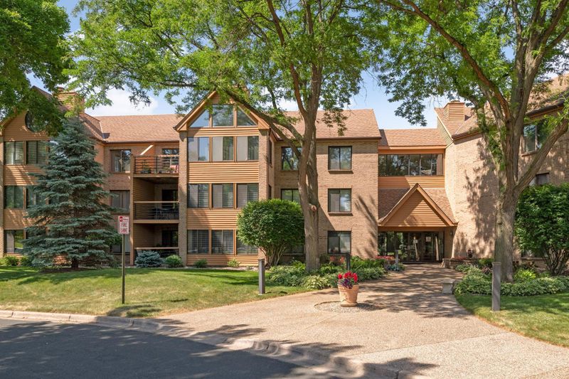 6100 Auto Club Rd #203, Bloomington, MN 55438