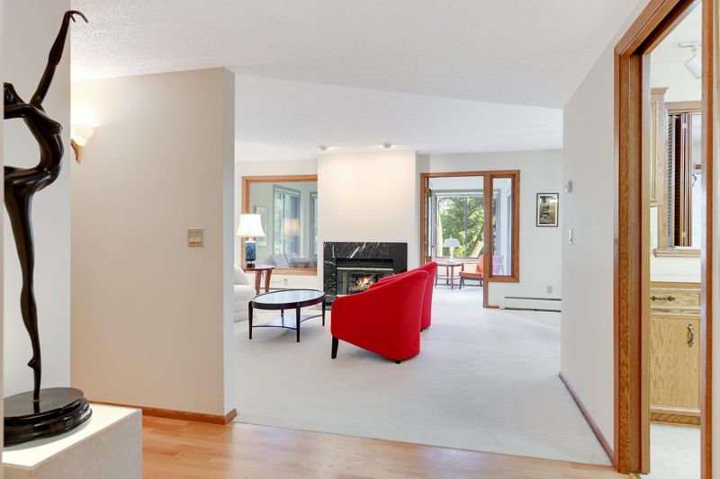 6100 Auto Club Rd #203, Bloomington, MN 55438
