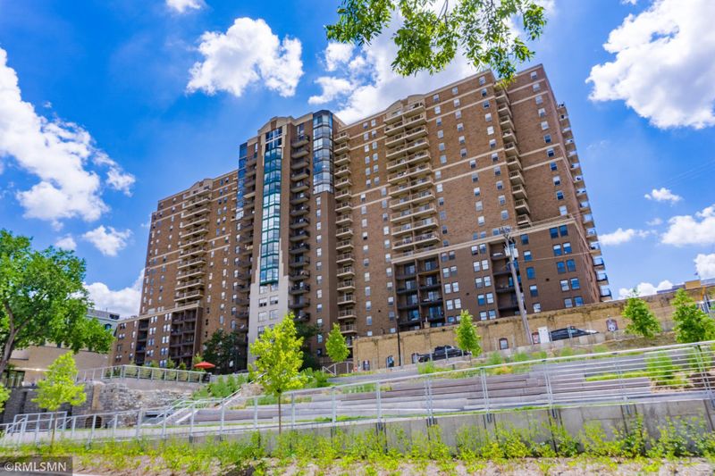 401 S 1st St #1806, Minneapolis, MN 55401