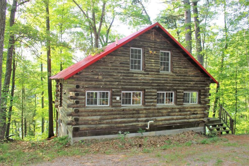 N960 Kegama Rd, Sarona, WI 54870