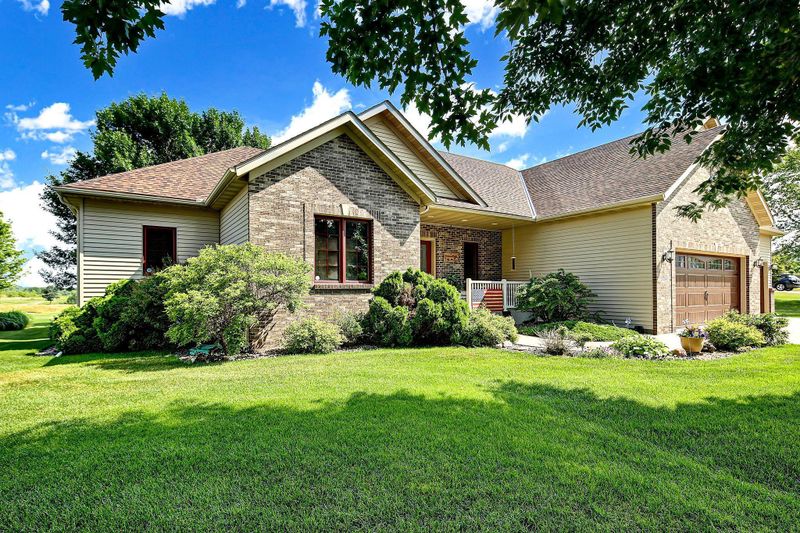 5714 Tee To Green St, Saint Cloud, MN 56304