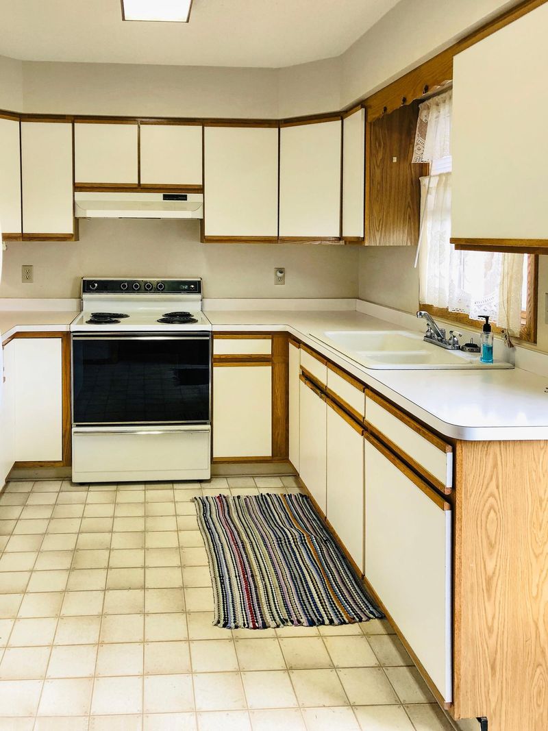 334 W 4th St, Rush City, MN 55069