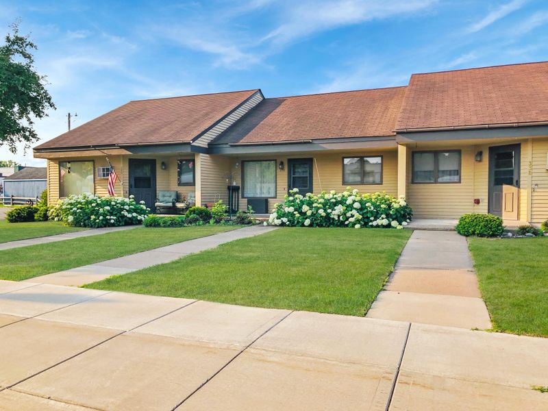 334 W 4th St, Rush City, MN 55069
