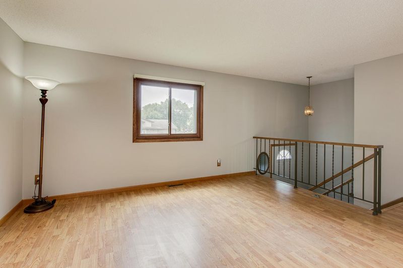 9110 Goldenrod Ln N, Maple Grove, MN 55369