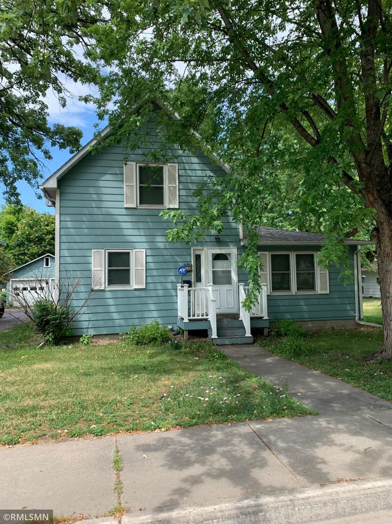 13 8th St NW, Buffalo, MN 55313