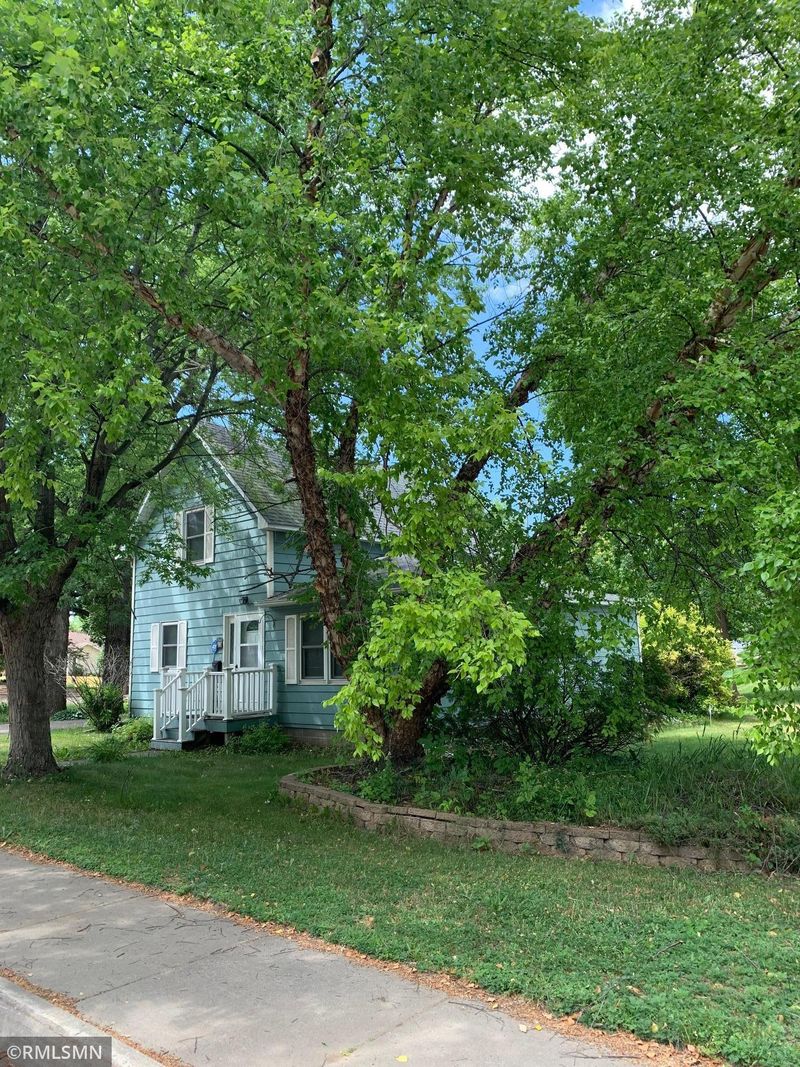 13 8th St NW, Buffalo, MN 55313