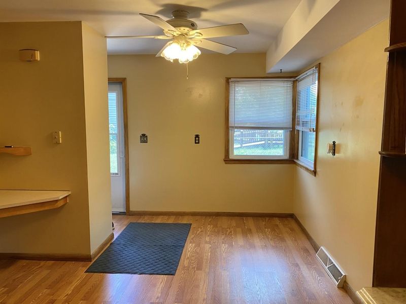 2346 Wells Wood Curve, Bloomington, MN 55431