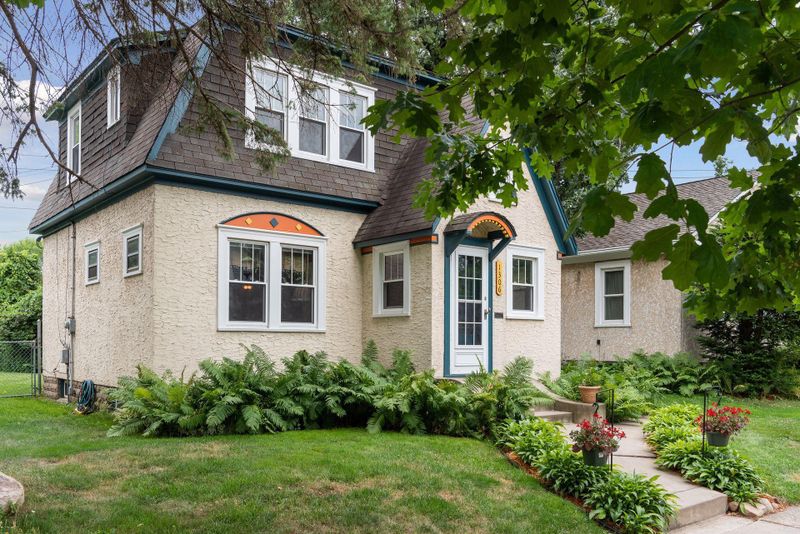 1306 Laurel Ave, Saint Paul, MN 55104