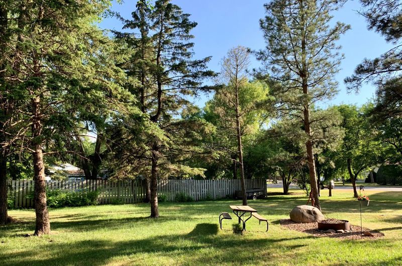 409 33rd St NW, Willmar, MN 56201