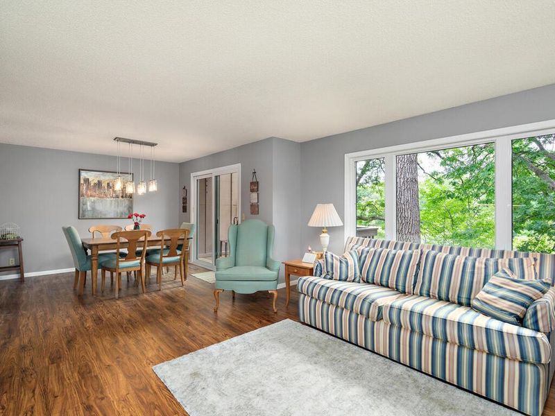 2689 Sumac Rg, White Bear Lake, MN 55110