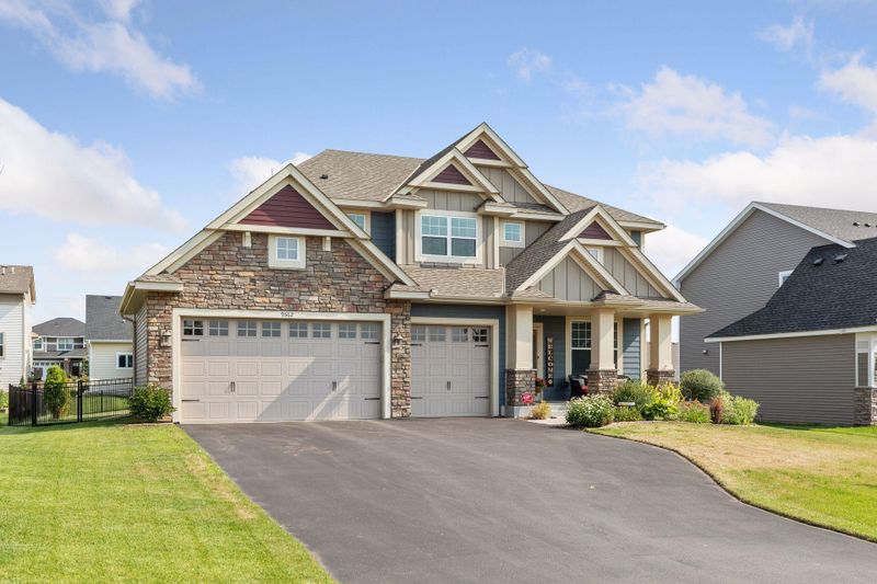 9562 Junco Rd N, Lake Elmo, MN 55042
