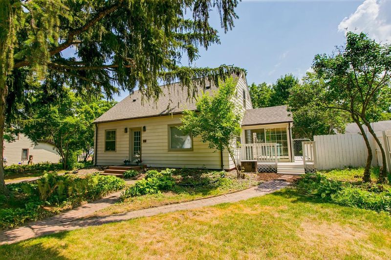 124 3rd St S, Delano, MN 55328