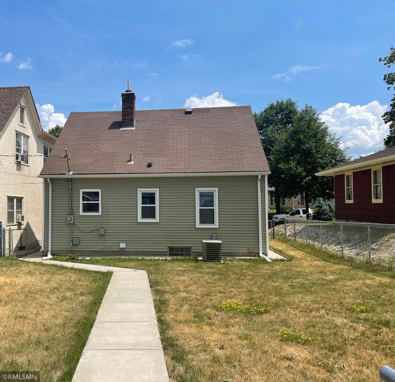 3835 Girard Ave N, Minneapolis, MN 55412