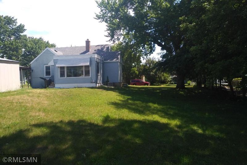 100 19th Ave S, Hopkins, MN 55343
