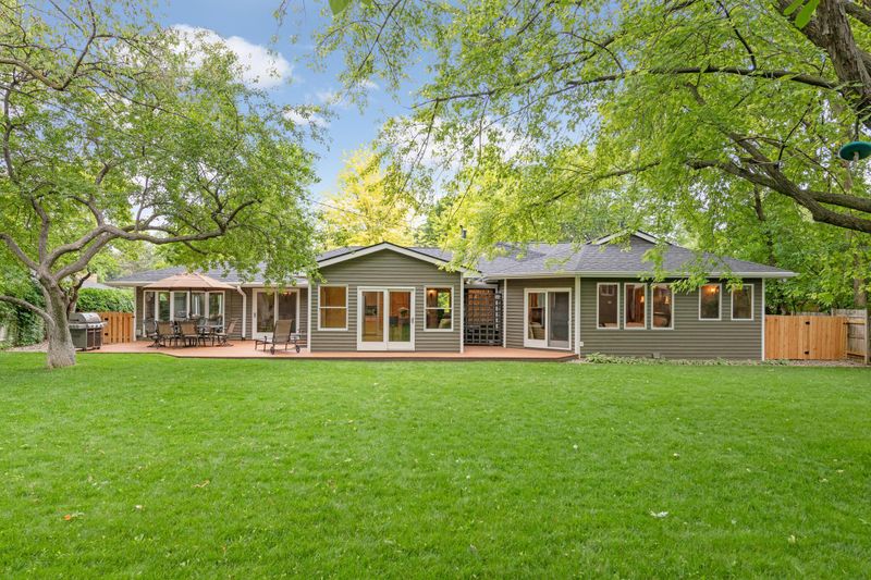 5036 Kent Ave, Edina, MN 55436