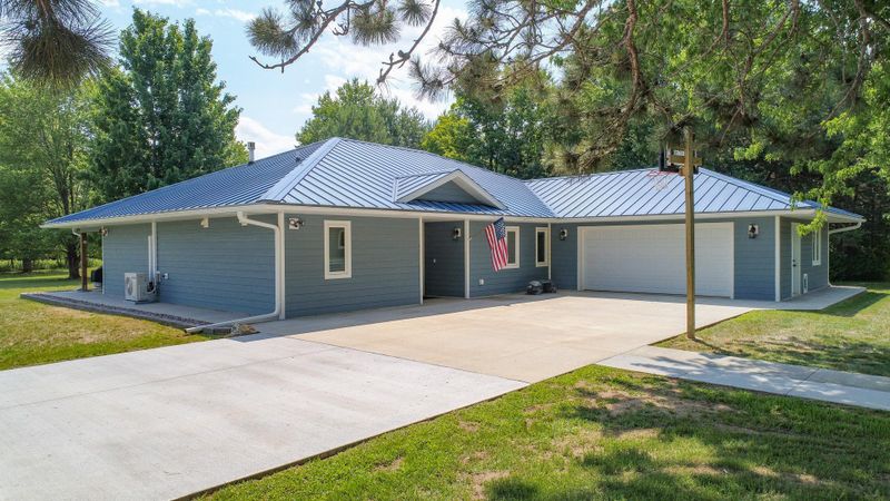 306 4th Ave S, Dallas, WI 54733