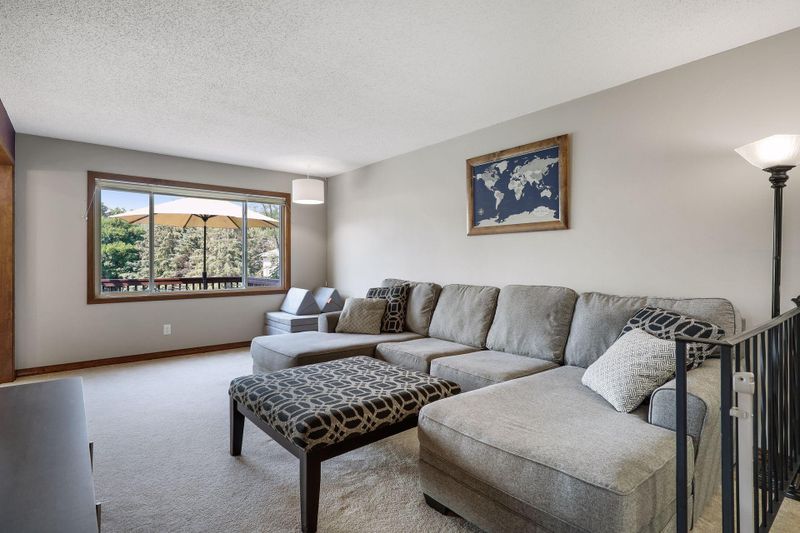 1721 Woodgate Ln, Eagan, MN 55122