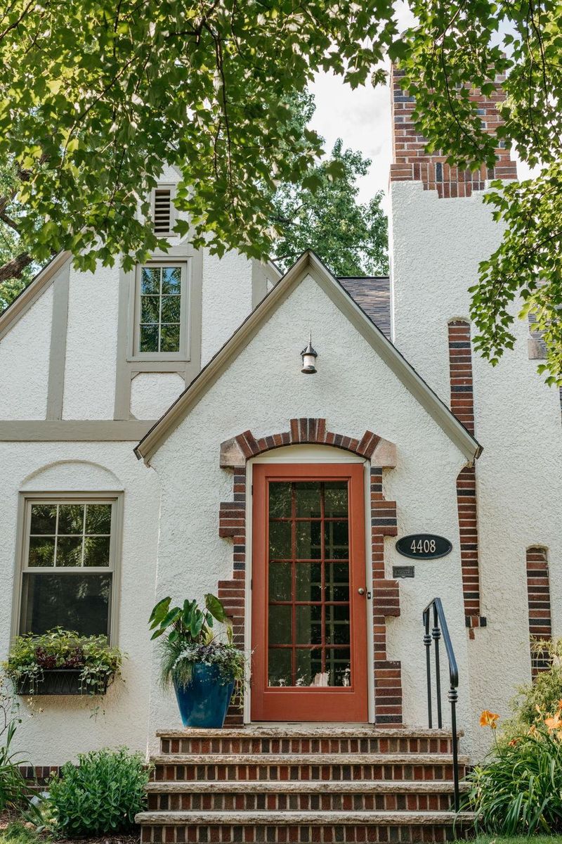 4408 Branson St, Edina, MN 55424