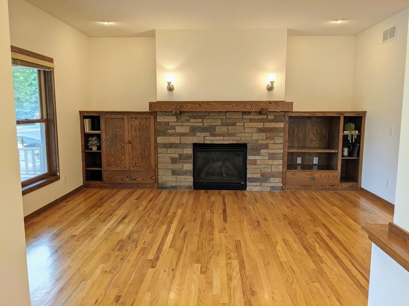 15870 Drawstone Trl, Apple Valley, MN 55124