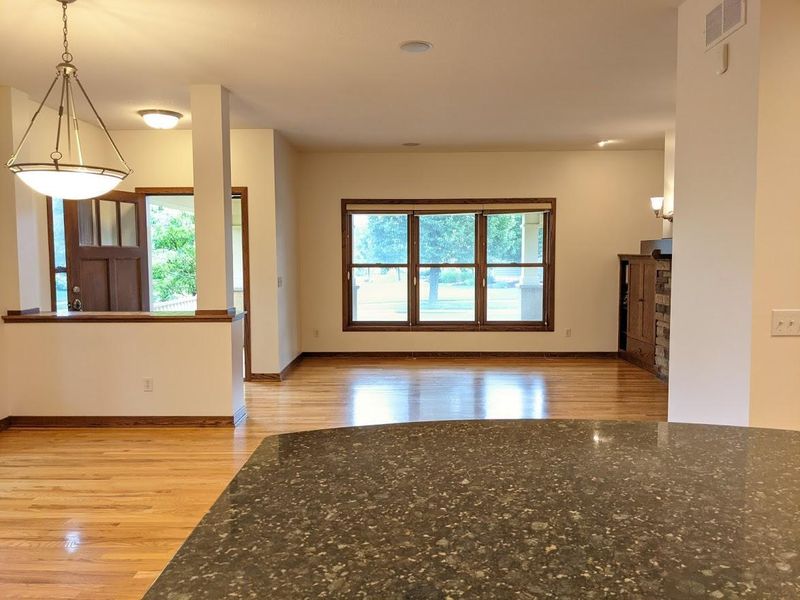 15870 Drawstone Trl, Apple Valley, MN 55124