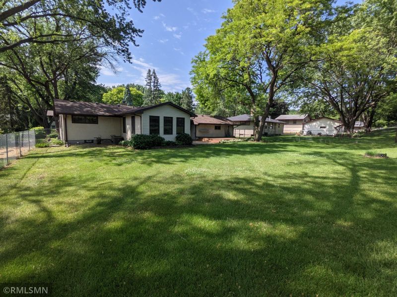 3403 76th St E, Inver Grove Heights, MN 55076