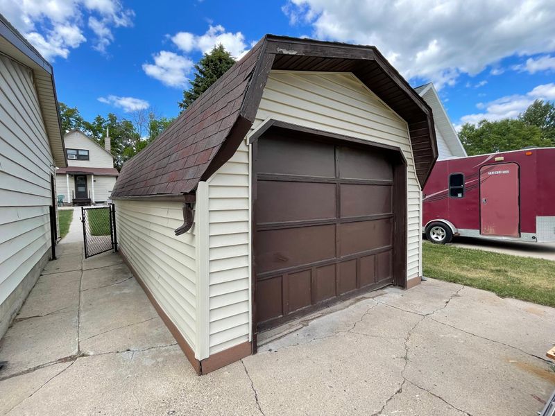 205 Maple St SE, Sleepy Eye, MN 56085