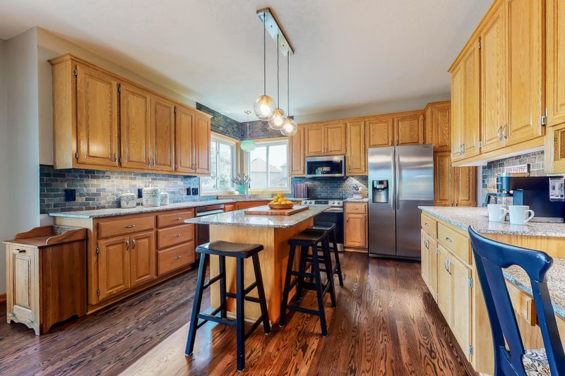 17215 Wilderness Ct SE, Prior Lake, MN 55372