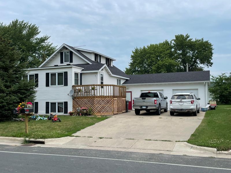 411 3rd Ln NE, Grand Meadow, MN 55936