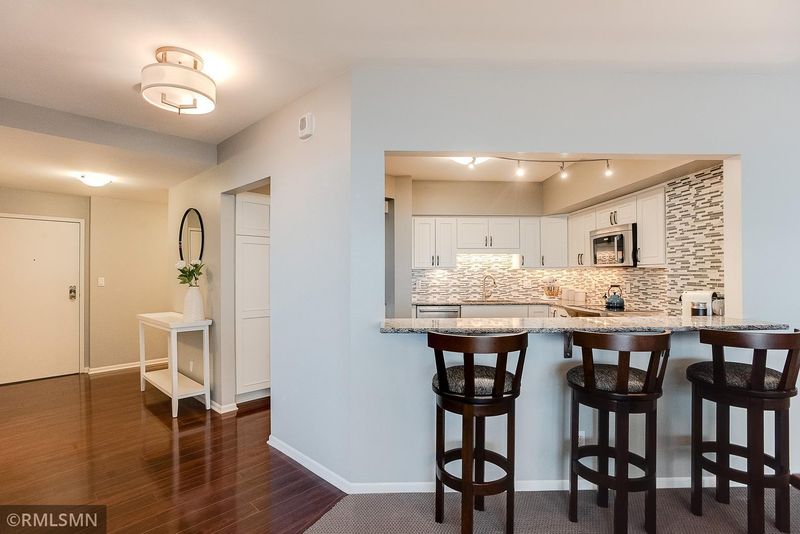 168 6th St E #3503, Saint Paul, MN 55101