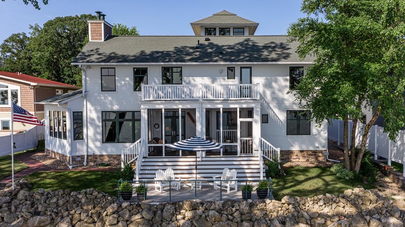 1213 S Lakeshore Dr, Lake City, MN 55041