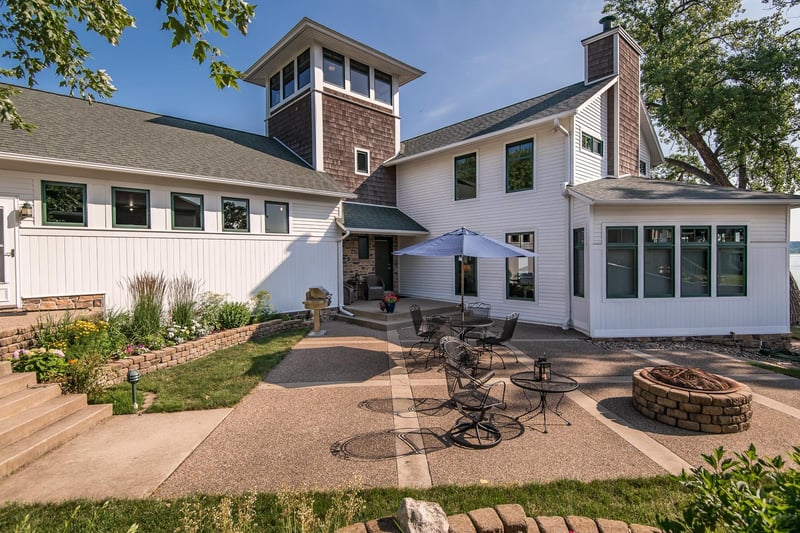 1213 S Lakeshore Dr, Lake City, MN 55041