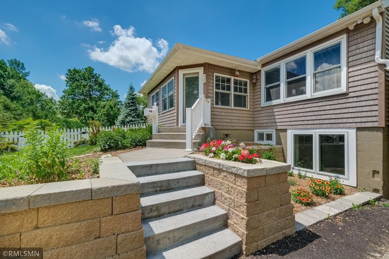 440 W Lake St, Excelsior, MN 55331