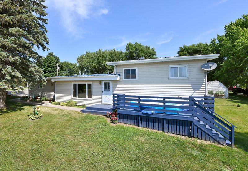 321 Cedar Ave S, New Richland, MN 56072