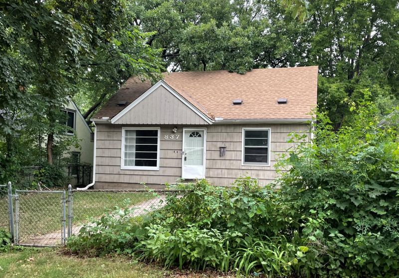 837 25th Ave SE, Minneapolis, MN 55414