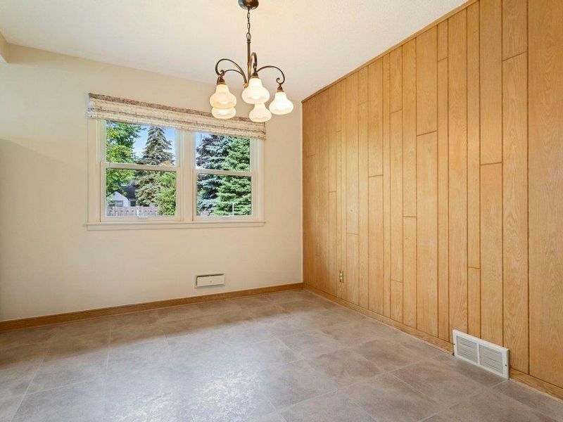 4145 Welcome Ave N, Robbinsdale, MN 55422
