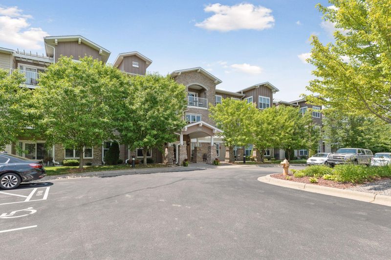 601 Levander Way #114, South Saint Paul, MN 55075