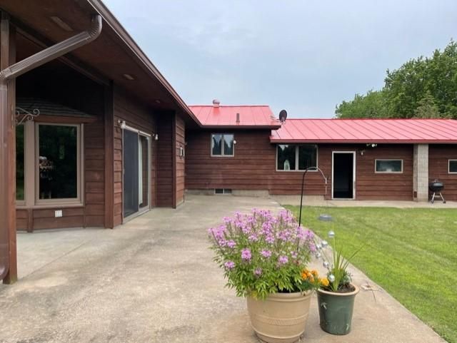 31932 County Road 12, Winona, MN 55987