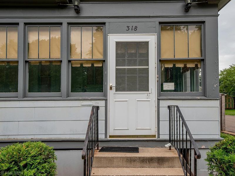 318 Baker St W, Saint Paul, MN 55107