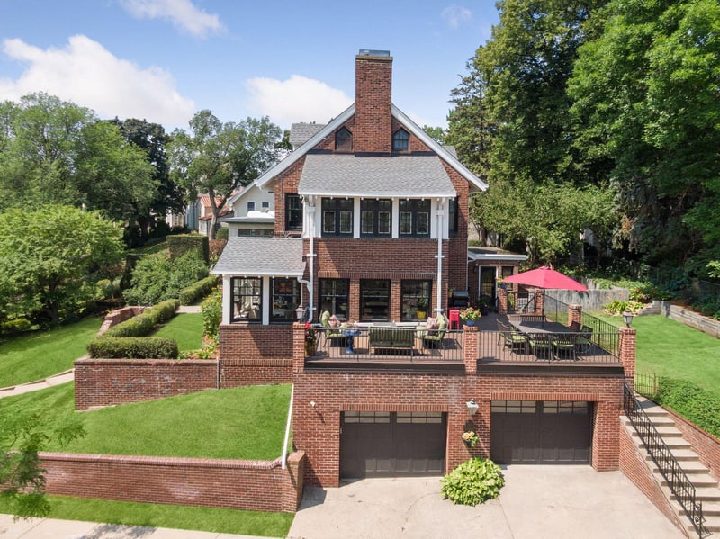 2500 W Lake Of The Isles Pw, Minneapolis, MN 55405