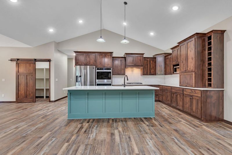7977 River Rd NE, Rice, MN 56367