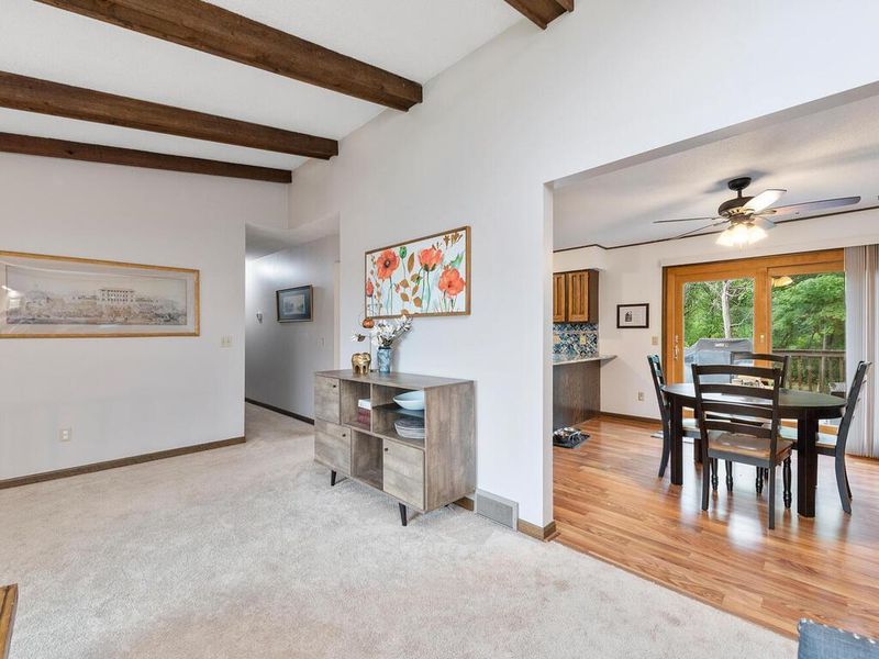 19175 Pheasant Cir, Eden Prairie, MN 55346